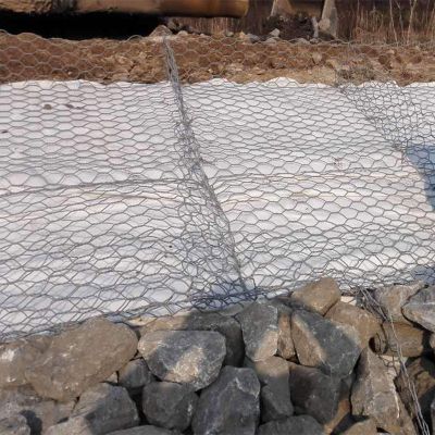 镀锌石笼网箱比较适合于流速大的河道